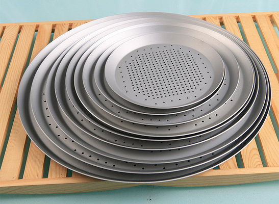 RK Bakeware Trung Quốc-Hard Anode Perforated Thin Crust Pizza Pan cho Pizza Hut