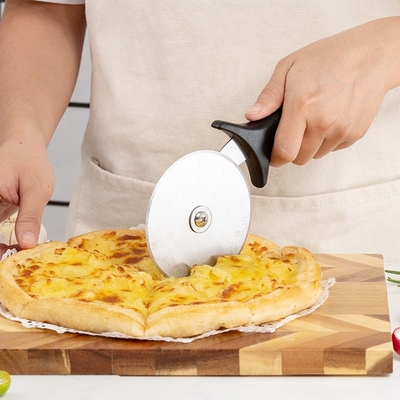 Máy cắt bánh pizza bằng thép không gỉ 10cm với tay cầm Pp Vòng tròn Máy cắt bánh pizza bằng nhựa